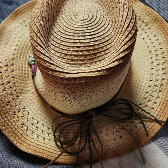 NIP... Women's western Hat - Picture 3 of 8